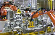 2017版寶馬7系的生產組裝過程，自動化依然強大