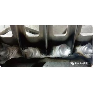 Fronius伏能士焊机 ― 踏板（铝镁合金）焊接解决方案