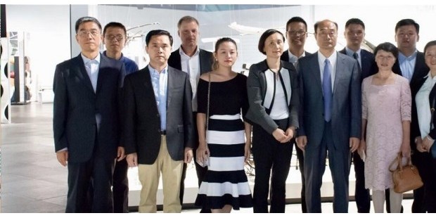 中国汽车工业协会首次走访李尔北美总部产品技术中心