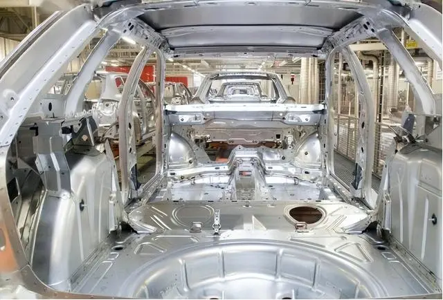 新能源汽车一体化铝合金压铸结构件成形工艺