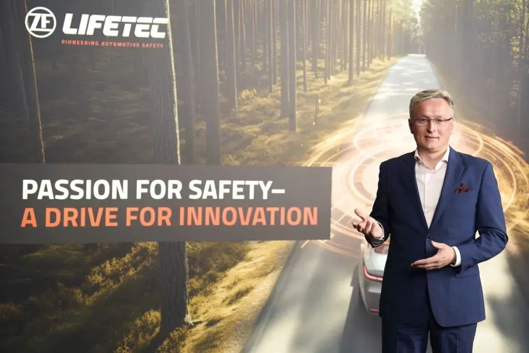 未来汽车座舱：ZF LIFETEC展示下一代安全气囊和方向盘